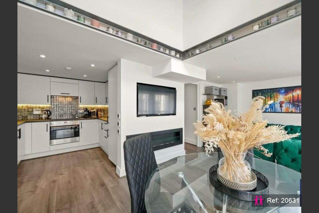 IATA 20631 2 bedroom duplex for sale Cadogan Road, London