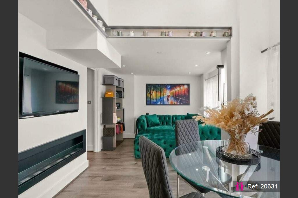 IATA 20631 2 bedroom duplex for sale Cadogan Road, London
